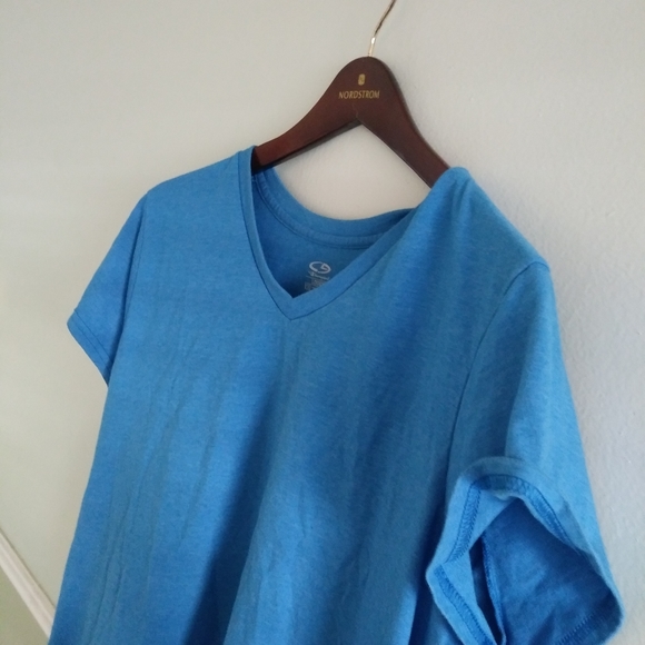 Blue T-shirt, Champion, Extra Large - Picture 3 of 5
